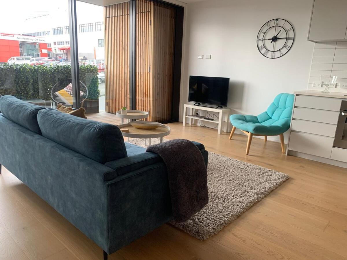 Apartment Stylist Large With Balcony *
